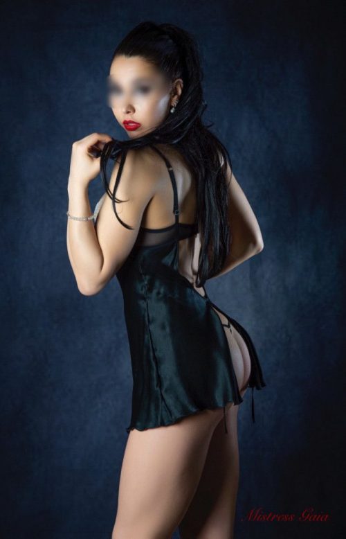 ROMA Mistress Gaia  Performer ed attrice di video per adulti di carattere BDSM