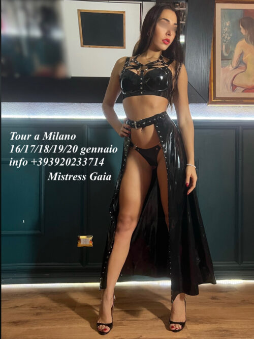 ROMA Mistress Gaia  Performer ed attrice di video per adulti di carattere BDSMTour a Milano